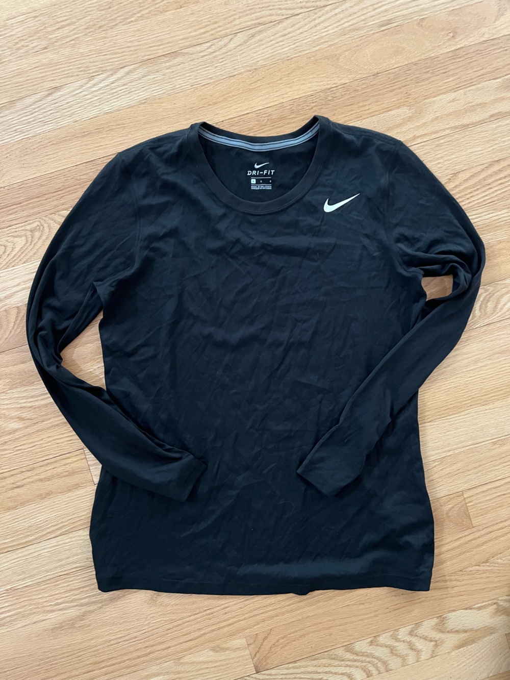 NWOT Women’s Large Nike Black Long Sleeve Dri-FIT Shirt with White Swoosh